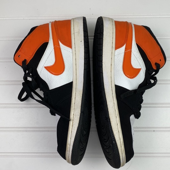 - Jordan 1 Mid Shattered Backboard Size 8 - Picture 9 of 12